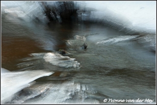 Magisch ijs / Magic ice  (Copyright Yvonne van der Mey)